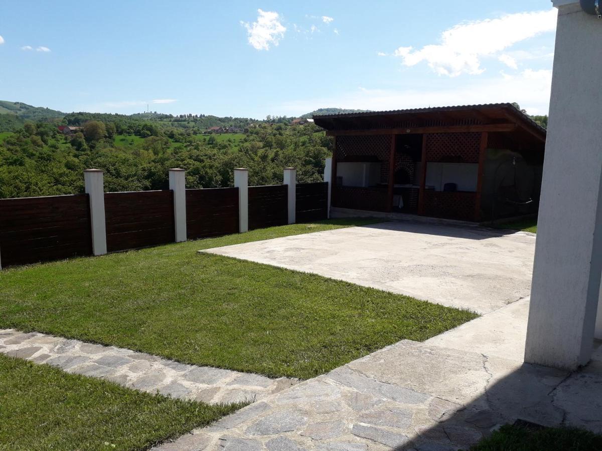 Vila Aloman เซเบช ภายนอก รูปภาพ